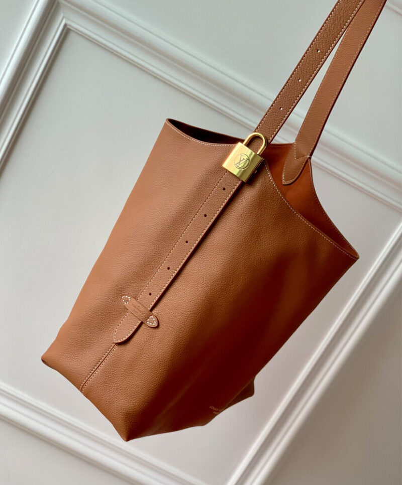 Louis Vuitton Low Key Hobo MM M24856 M24974 M25022